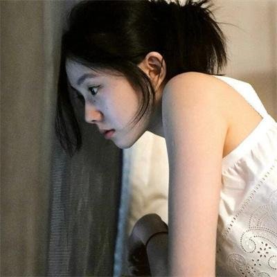 刀在头上